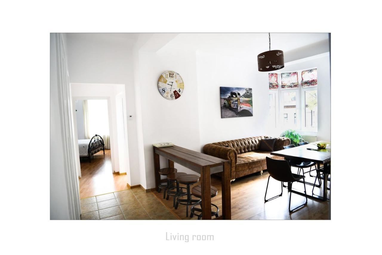 Apartament Dinicu, Brasov, Romania Luaran gambar